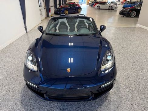 Used 2018 Porsche 718 Boxster RWD image 12