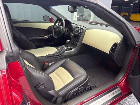 Used 2008 Chevrolet Corvette Coupe w/ Preferred Equipment Group RWD image 19
