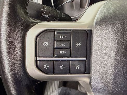 Used 2024 Ford Expedition XLT RWD image 14