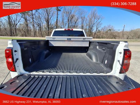 Used 2019 Chevrolet Silverado 1500 LT image 17