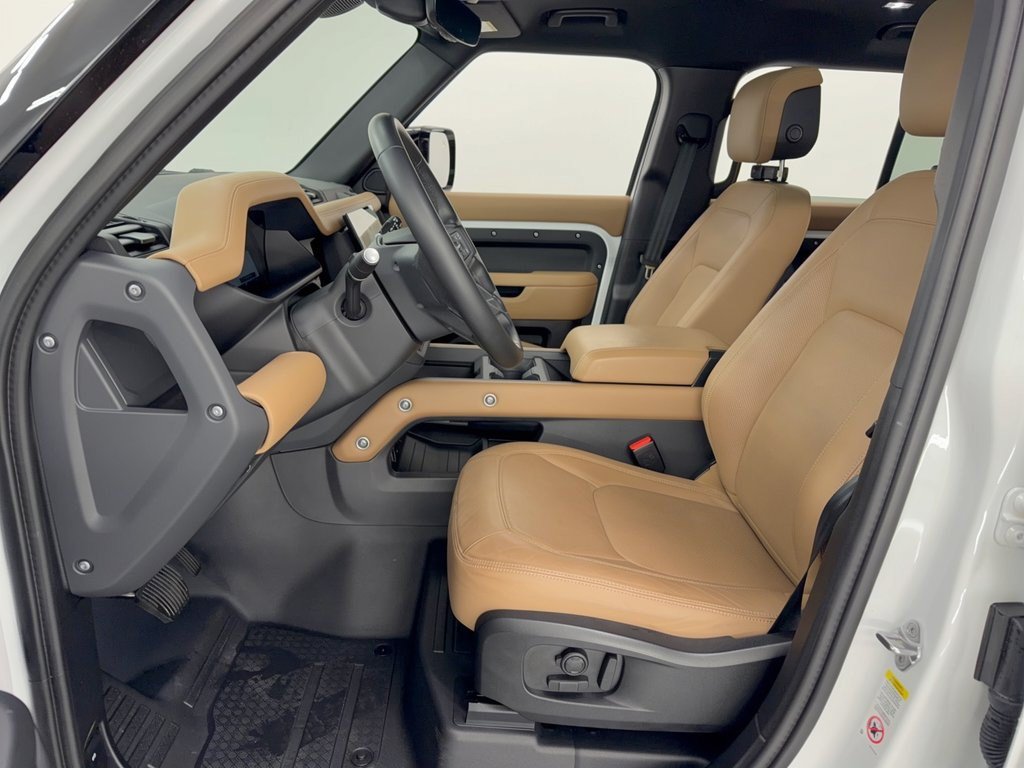 Certified 2026 Land Rover Defender 110 S AWD/4WD image 5
