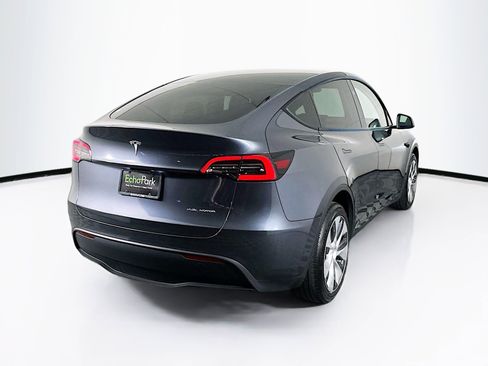 Used 2023 Tesla Model Y Long Range image 9