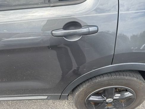 Used 2016 Ford Explorer XLT w/ Equipment Group 202A AWD/4WD image 9
