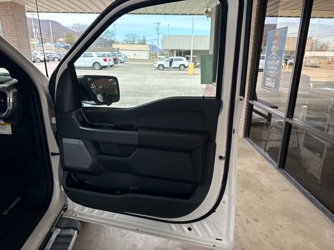 New 2025 Ford F150 Lariat w/ Equipment Group 502A High image 21