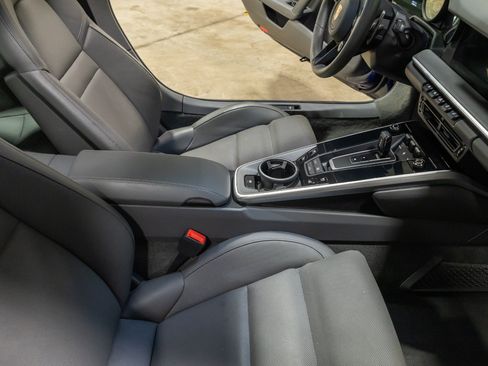 Used 2020 Porsche 911 Carrera w/ Premium Package RWD image 48