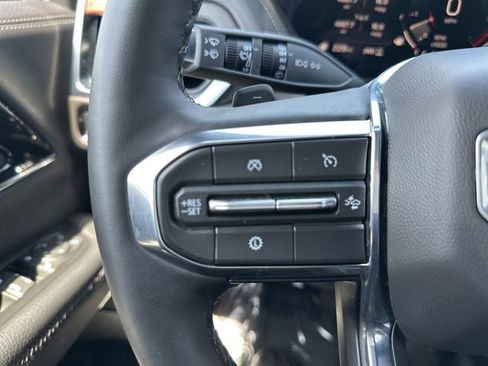 Used 2025 GMC Yukon Denali AWD/4WD image 25