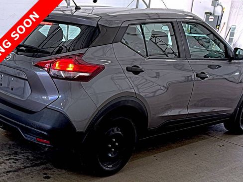 Used 2019 Nissan Kicks S FWD image 4