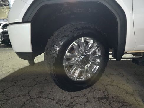 Used 2023 GMC Sierra 2500 Denali image 32