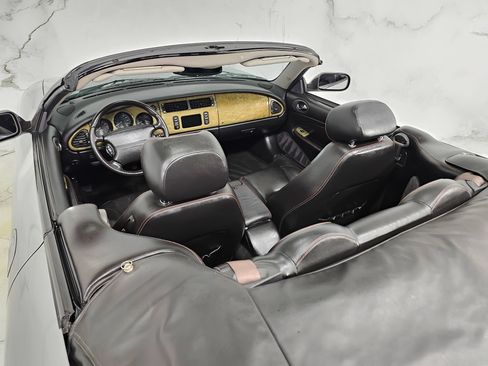 Used 2001 Jaguar XK8 Convertible RWD image 13