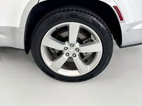 Used 2023 Land Rover Defender 130 First Edition image 30