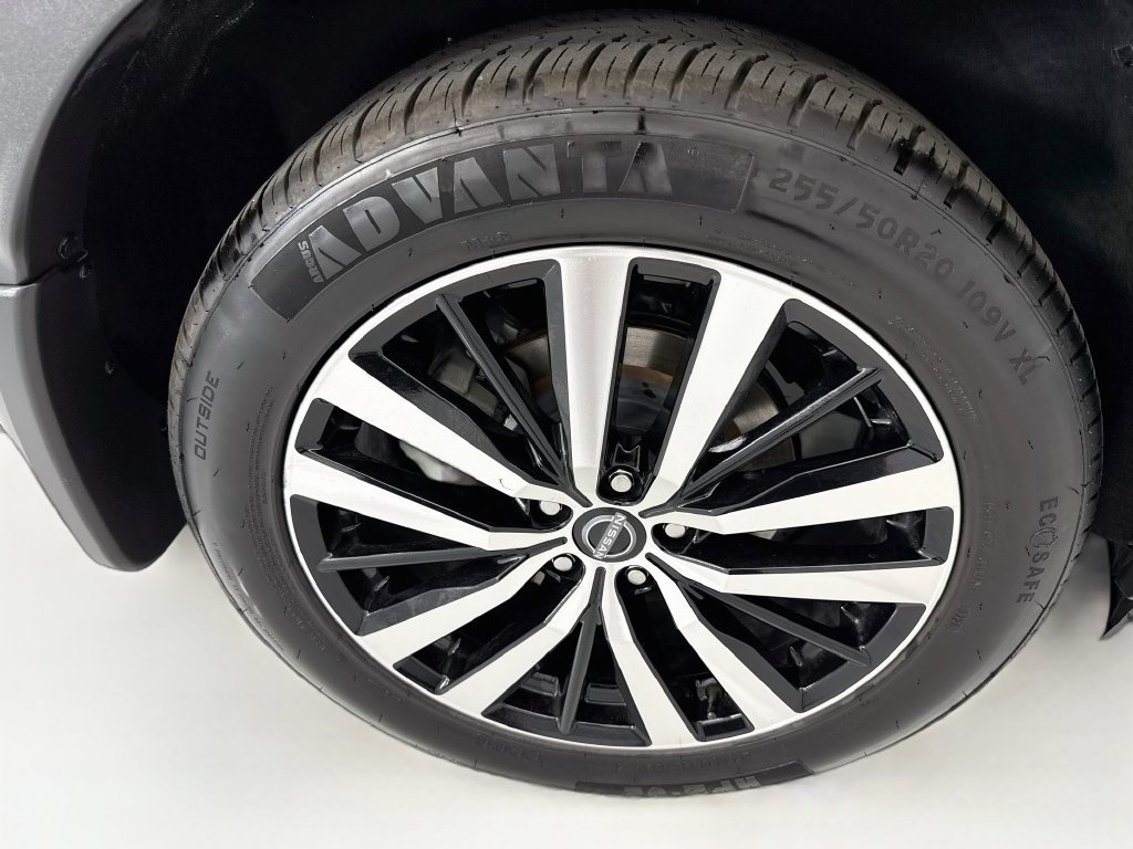 Used 2024 Nissan Pathfinder Platinum w/ Cargo Package FWD image 33