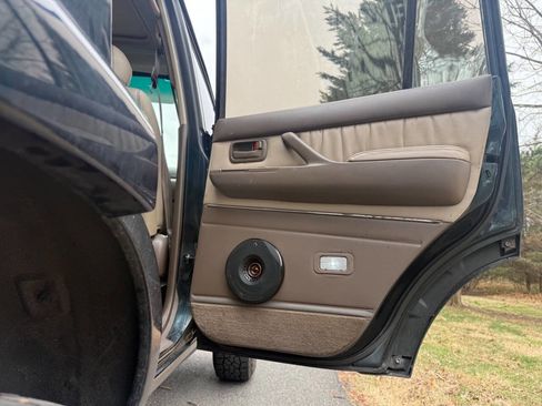 Used 1996 Toyota Land Cruiser image 46