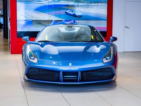 Used 2017 Ferrari 488 Spider RWD image 2