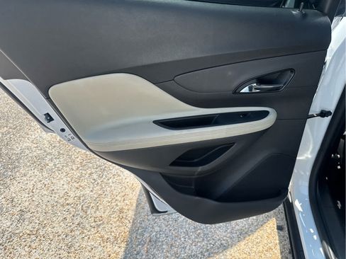 Used 2021 Buick Encore Preferred w/ Safety Package II FWD image 34