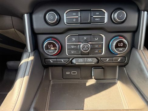 Used 2021 Chevrolet Tahoe Z71 w/ Z71 Off-Road Package AWD/4WD image 51