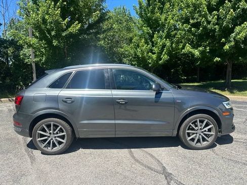 Used 2018 Audi Q3 2.0T Premium Plus w/ Premium Plus Package AWD/4WD image 3
