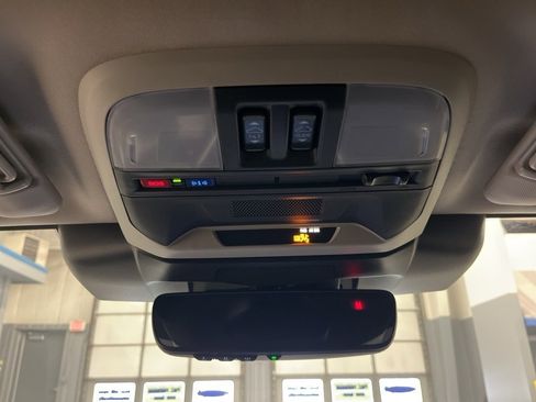 Certified 2024 Subaru Crosstrek 2.0i Premium image 25