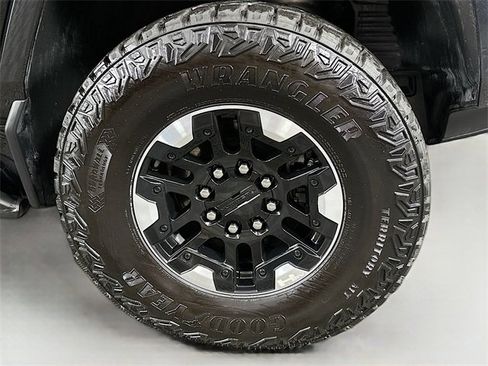 Used 2024 GMC Hummer EV 2X w/ Extreme Off-Road Package image 34