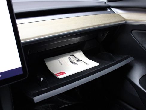 Used 2023 Tesla Model 3 Standard Range image 31