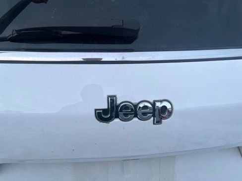 Used 2022 Jeep Grand Cherokee L Limited image 21