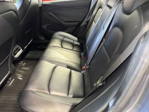 Used 2023 Tesla Model 3 Standard Range image 10
