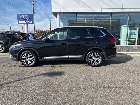 Used 2017 Mitsubishi Outlander SEL image 12