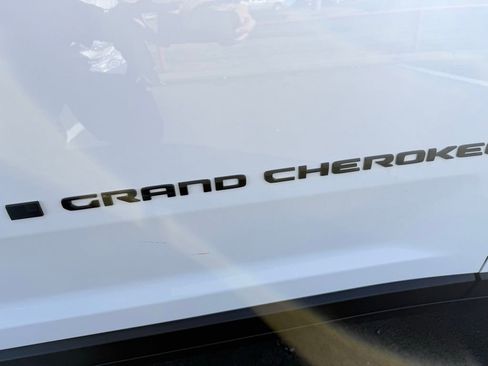 New 2025 Jeep Grand Cherokee L Limited w/ Black Appearance Package image 26