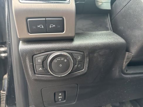 Used 2015 Ford F150 Platinum w/ Max Trailer Tow Package AWD/4WD image 21