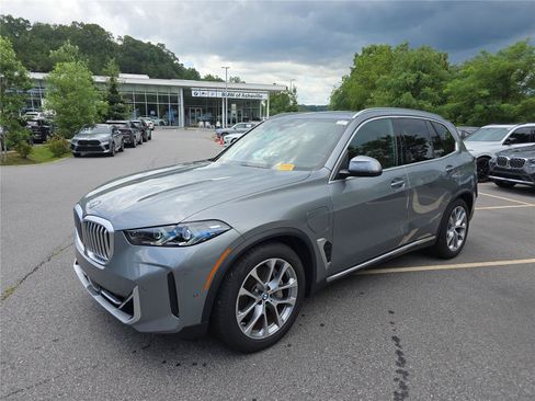 Used 2026 BMW X5 xDrive50e AWD/4WD image 7