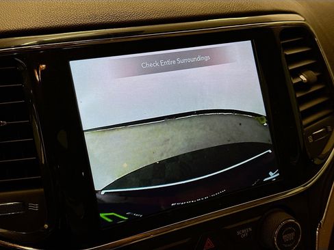 Used 2020 Jeep Grand Cherokee Overland image 23