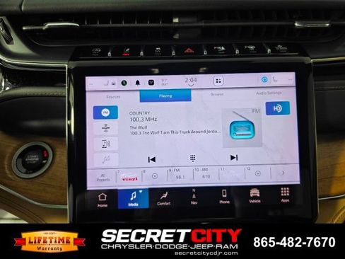 Used 2023 Jeep Grand Cherokee L Summit AWD/4WD image 18