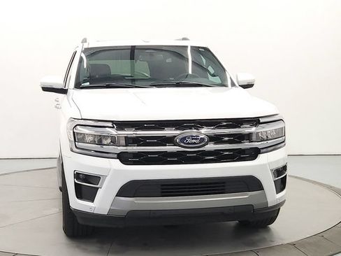 Used 2024 Ford Expedition Limited RWD image 2