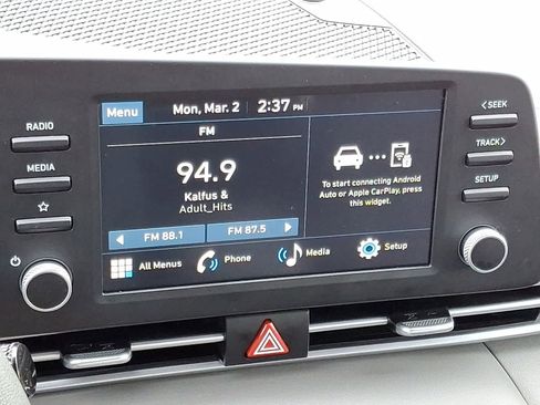 Used 2024 Hyundai Elantra SE image 19