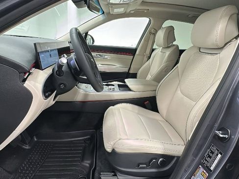 Certified 2026 Genesis GV70 2.5T Advanced image 10