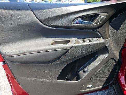 Certified 2023 Chevrolet Equinox RS w/ RS Leather Package AWD/4WD image 13