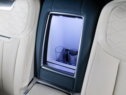 Certified 2024 Land Rover Range Rover SV AWD/4WD image 25