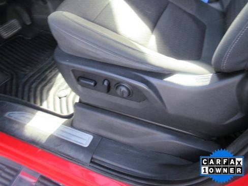 Used 2021 Chevrolet Silverado 1500 LT image 12