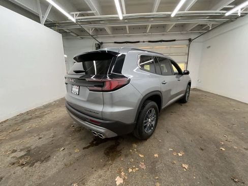 Used 2025 GMC Acadia Elevation image 6