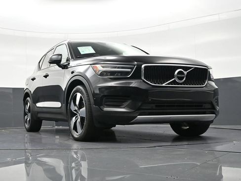 Used 2019 Volvo XC40 T5 Momentum image 29