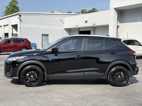 Used 2024 Nissan Kicks SV FWD image 2