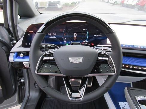 New 2026 Cadillac Optiq Luxury 1 RWD image 17