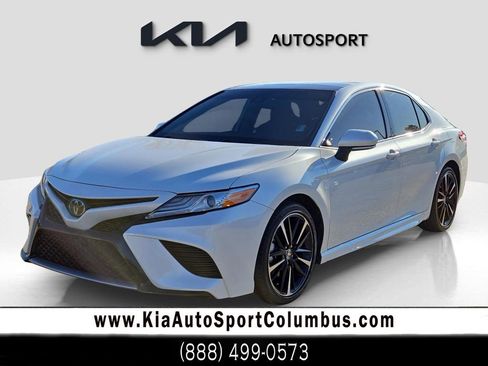 Used 2020 Toyota Camry XSE image 1