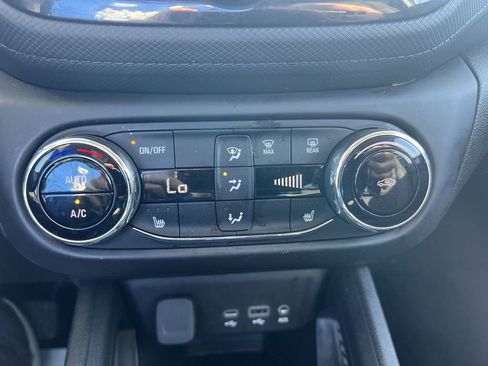 Used 2023 Chevrolet TrailBlazer LT w/ Convenience Package FWD image 28