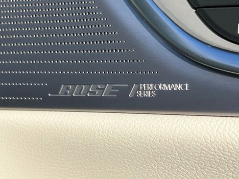 New 2025 Cadillac XT6 Premium Luxury image 28