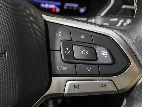 Used 2024 Volkswagen Tiguan SE FWD image 27