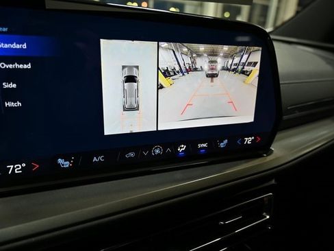 New 2026 Chevrolet Traverse LT w/ Sun and Wheel Package image 17