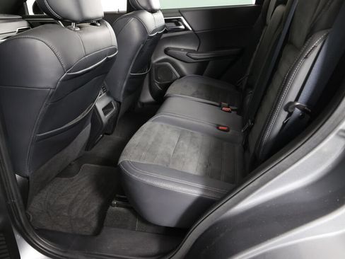 Used 2022 Mitsubishi Outlander SE AWD/4WD image 17