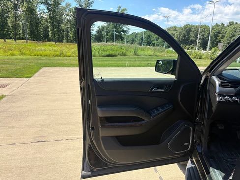 Used 2019 Chevrolet Tahoe LT AWD/4WD image 10
