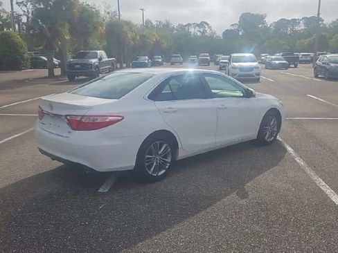 Used 2015 Toyota Camry SE image 8