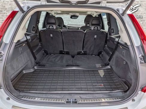Used 2021 Volvo XC90 T5 Momentum w/ Protection Package Premier FWD image 13